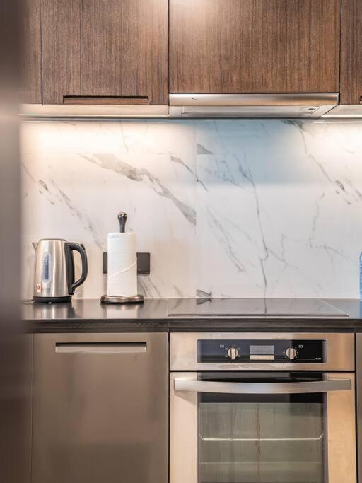 Apartment Modern Downtown Escape 1bedroom With Upscale Comfort