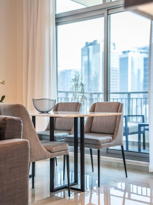 Modern Downtown Escape 1bedroom With Upscale Comfort Dubai