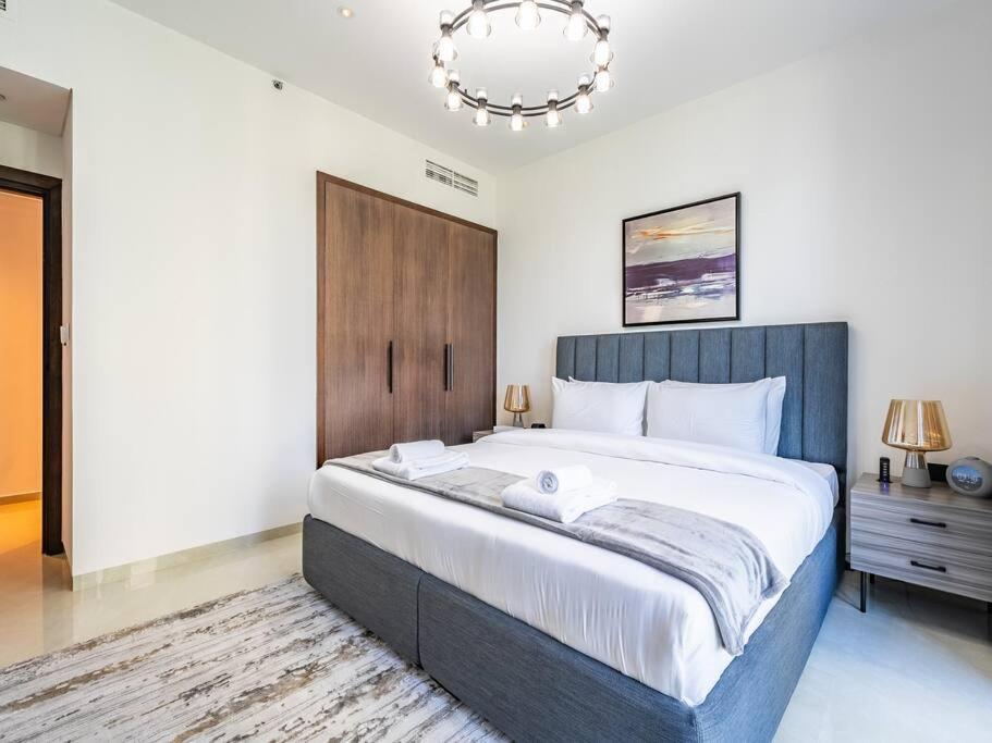 Modern Downtown Escape 1bedroom With Upscale Comfort Dubai