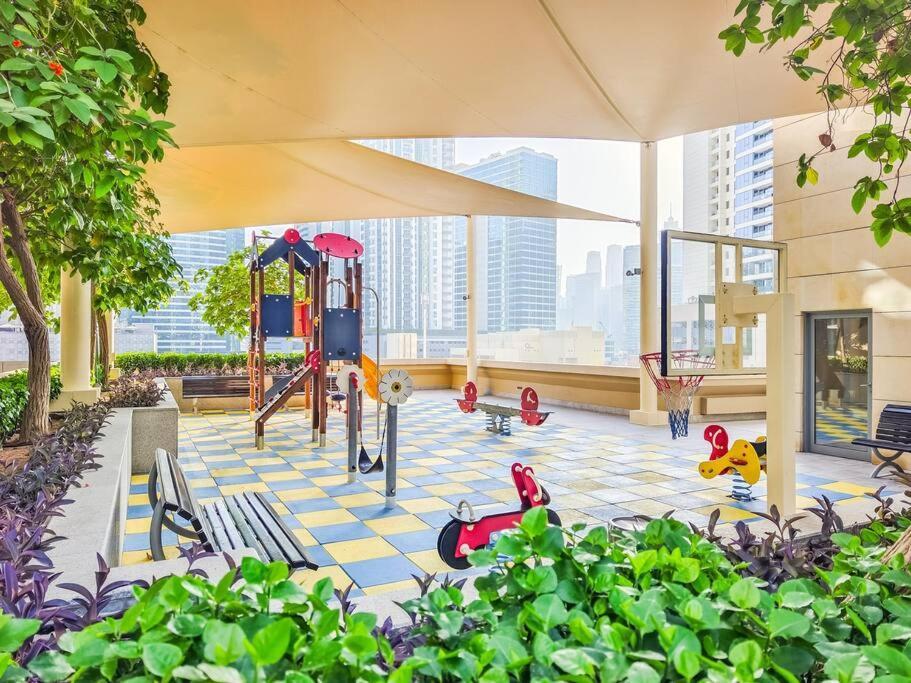 Modern Downtown Escape 1bedroom With Upscale Comfort Dubai